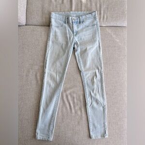 Blank NYC Light Wash Low Rise Skinny Jeans 27